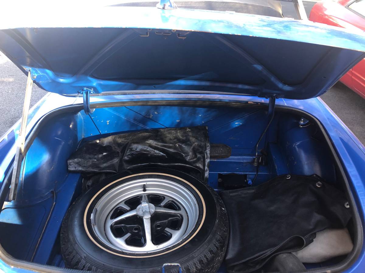 Mgb-convertible-1977-blue-14