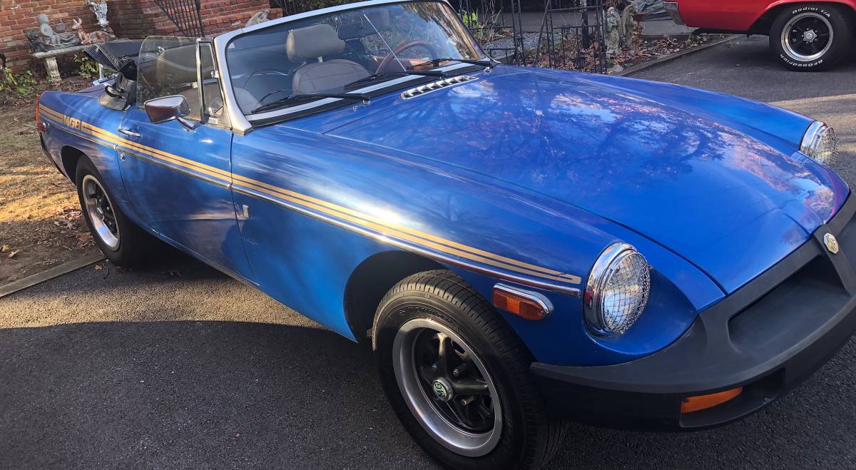 Mgb-convertible-1977-blue-16