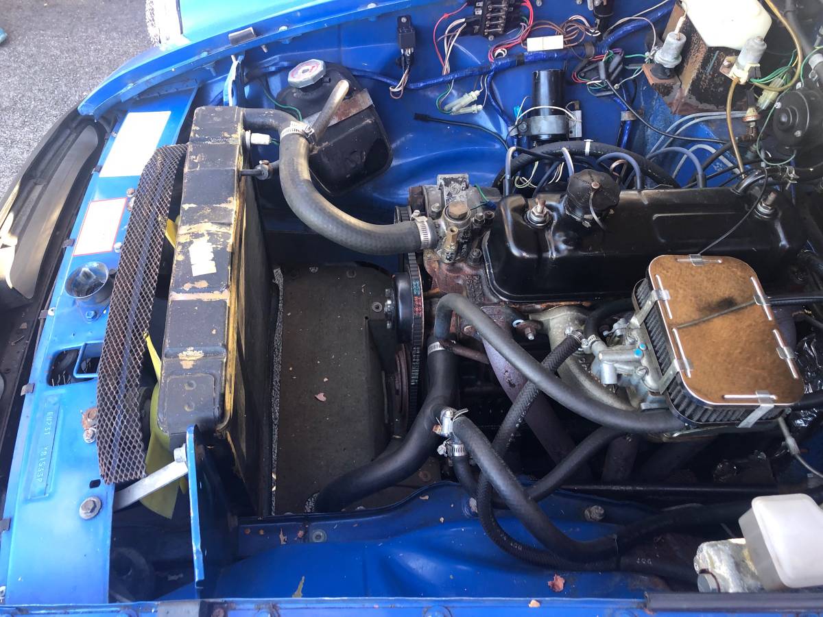 Mgb-convertible-1977-blue-18