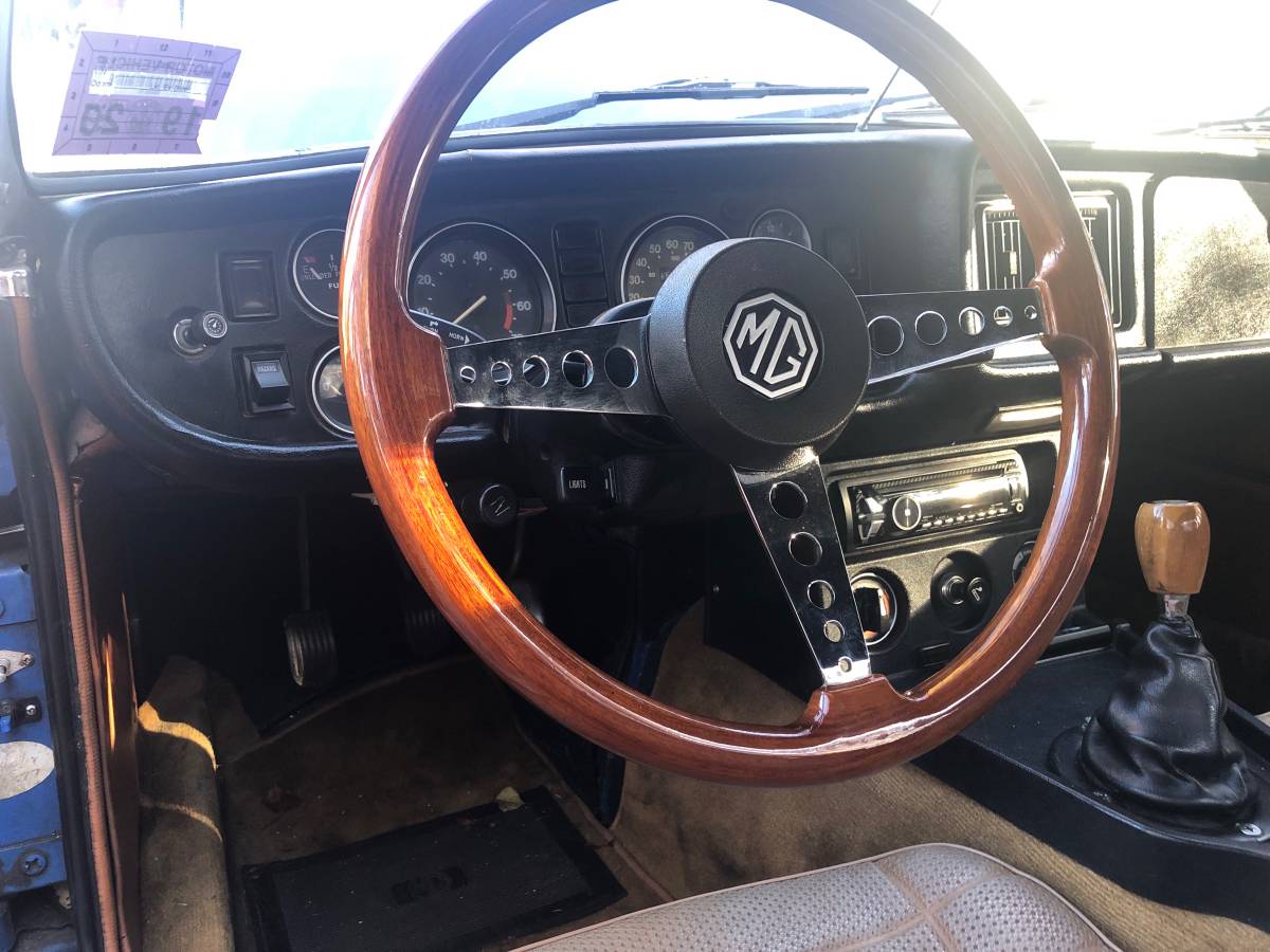 Mgb-convertible-1977-blue-3