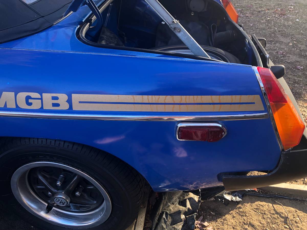 Mgb-convertible-1977-blue-5