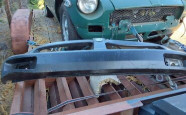 Mgb-convertible-1977-green-5