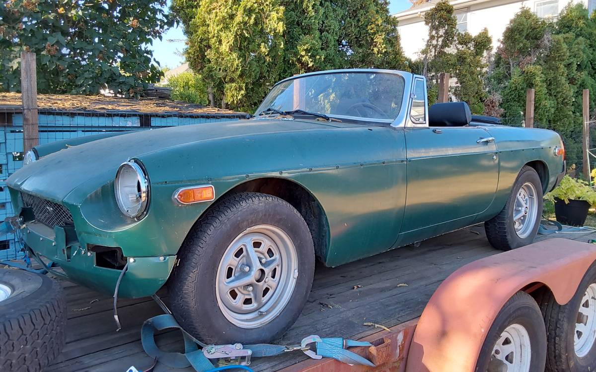 Mgb-convertible-1977-green