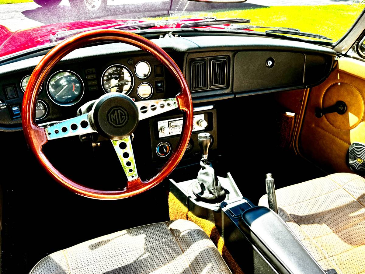 Mgb-convertible-1978-red-5