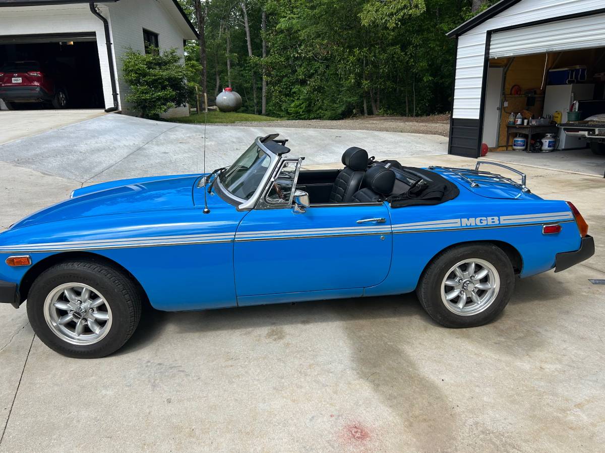Mgb-convertible-1979-blue-1