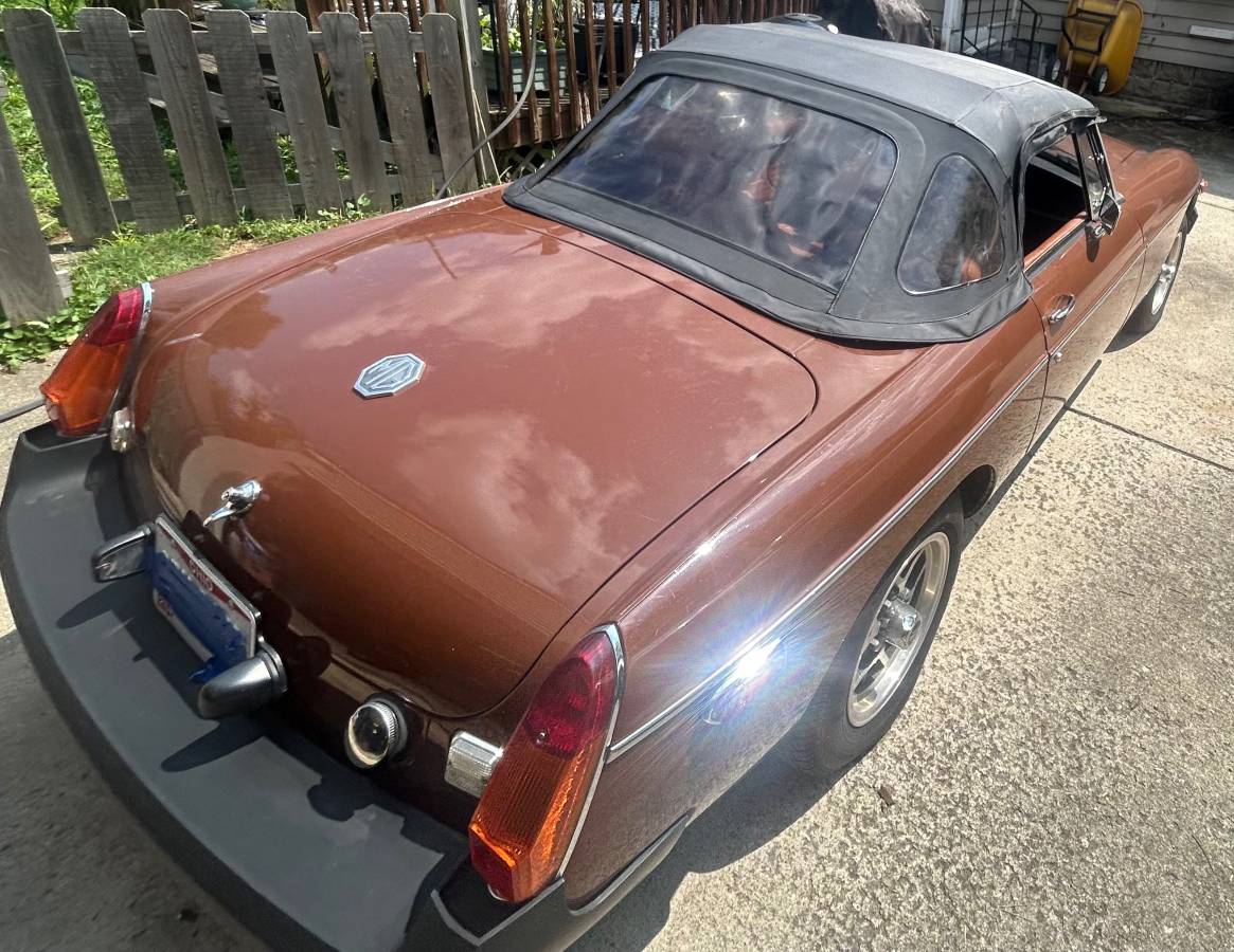 Mgb-convertible-1979-brown-13