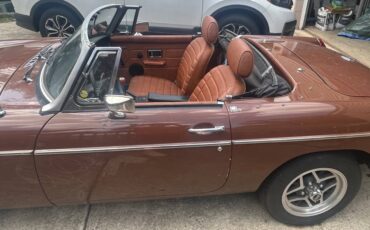 Mgb-convertible-1979-brown-18