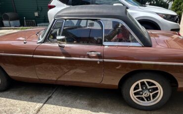 Mgb-convertible-1979-brown-19