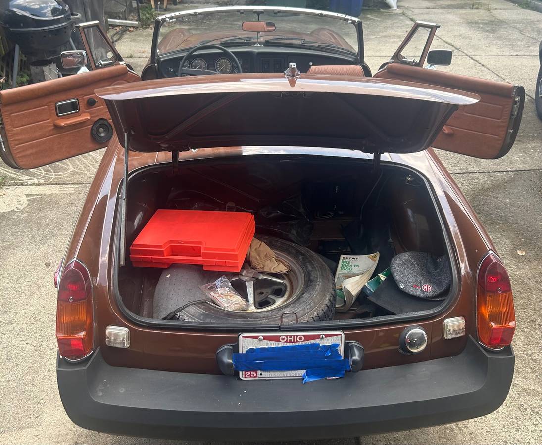 Mgb-convertible-1979-brown-4