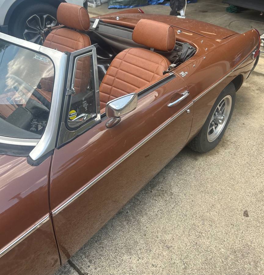 Mgb-convertible-1979-brown-7