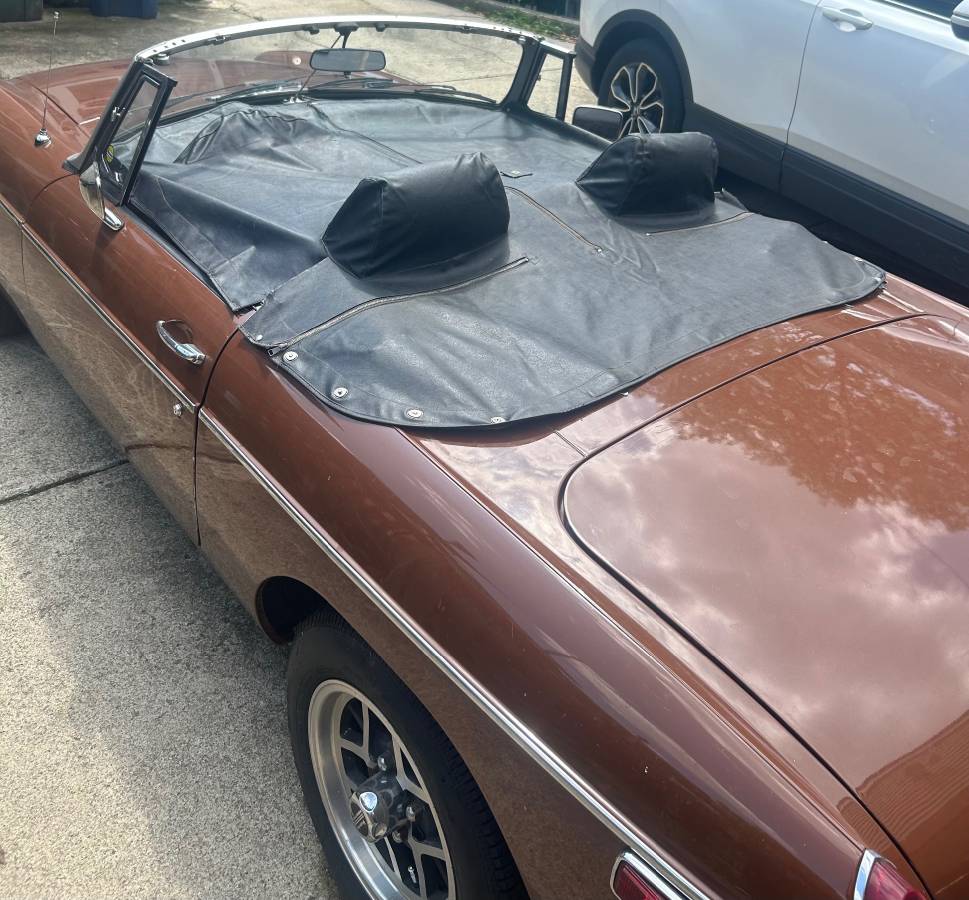 Mgb-convertible-1979-brown-8