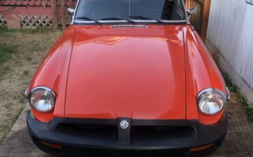 Mgb-convertible-1979-orange-9