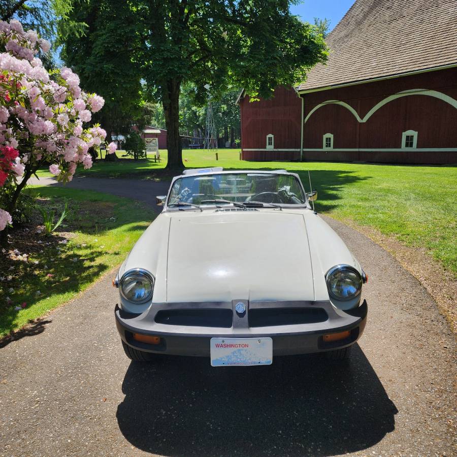 Mgb-convertible-1979-white-1