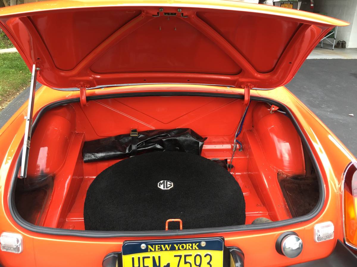 Mgb-convertible-1980-19