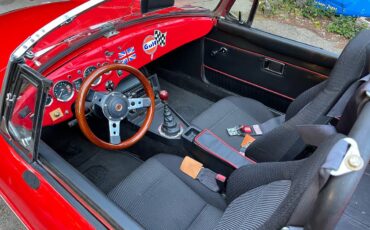 Mgb-convertible-1980-red-10