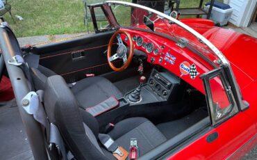 Mgb-convertible-1980-red-12