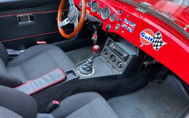 Mgb-convertible-1980-red-13
