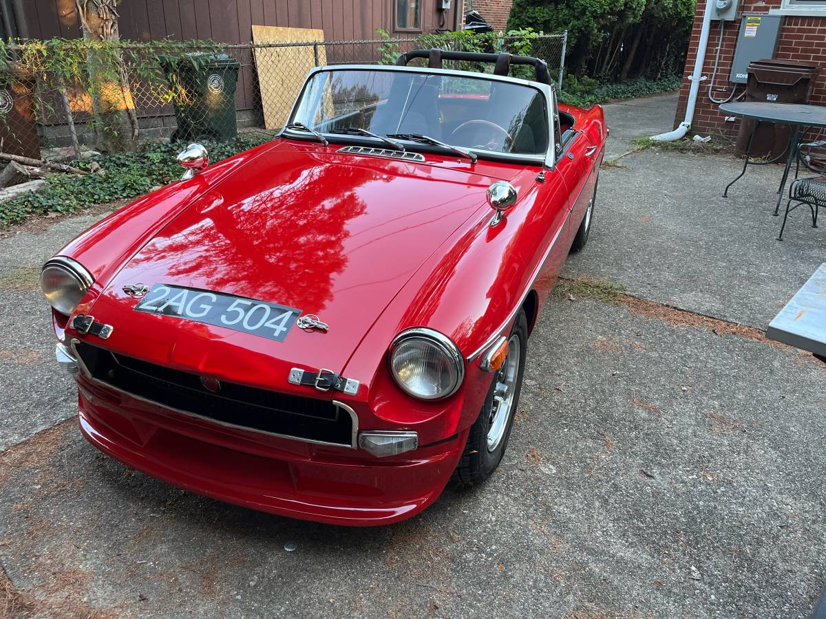 Mgb-convertible-1980-red-8