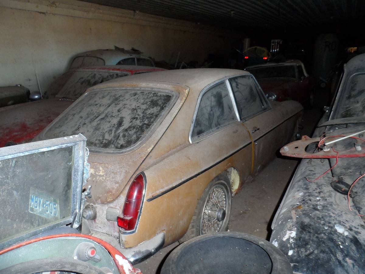 Mgb-gt-1967-21