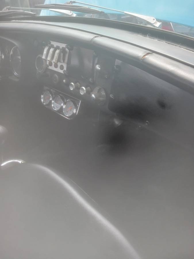 Mgb-gt-1967-blue-1