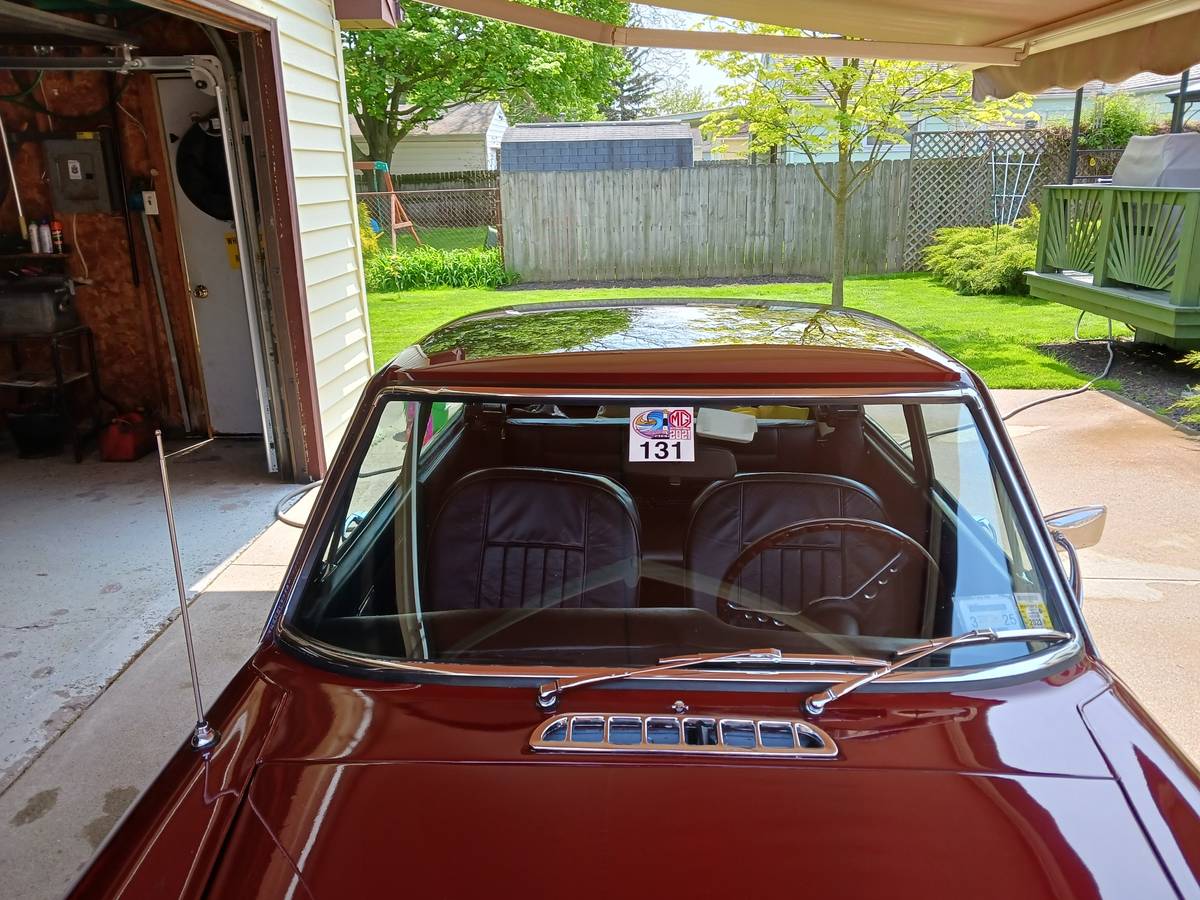 Mgb-gt-1969-red-12