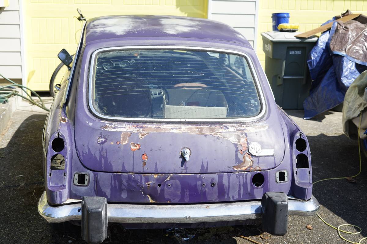 Mgb-gt-1974-purple-10