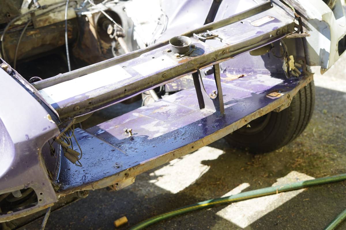 Mgb-gt-1974-purple