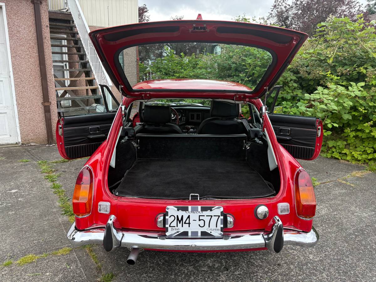 Mgb-gt-red-1974-red-2