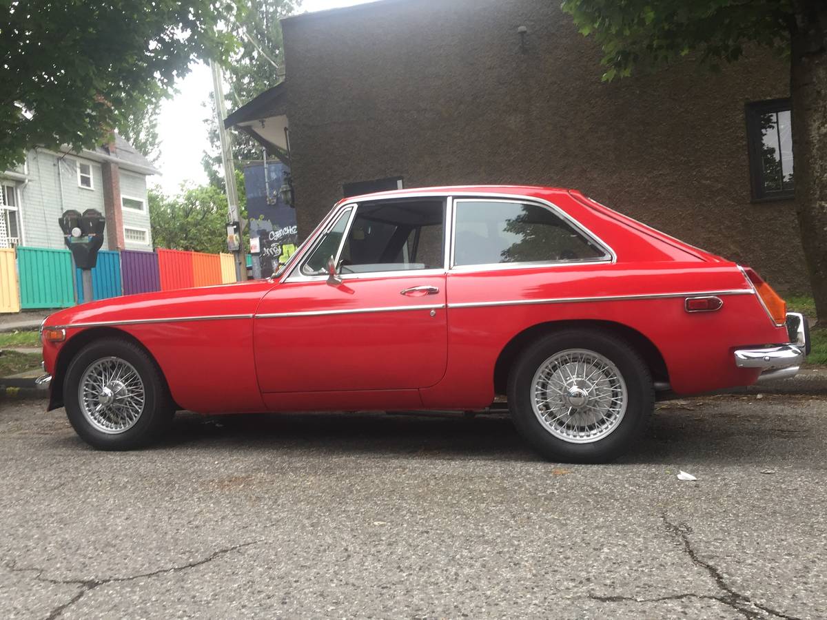 Mgb-gt-red-1974-red