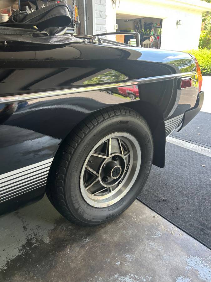 Mgb-limited-edition-1980-black-2