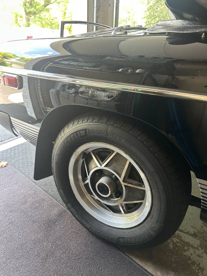 Mgb-limited-edition-1980-black-4