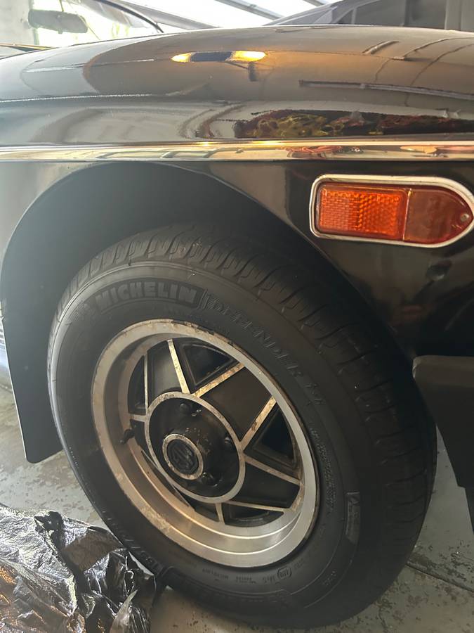 Mgb-limited-edition-1980-black-6