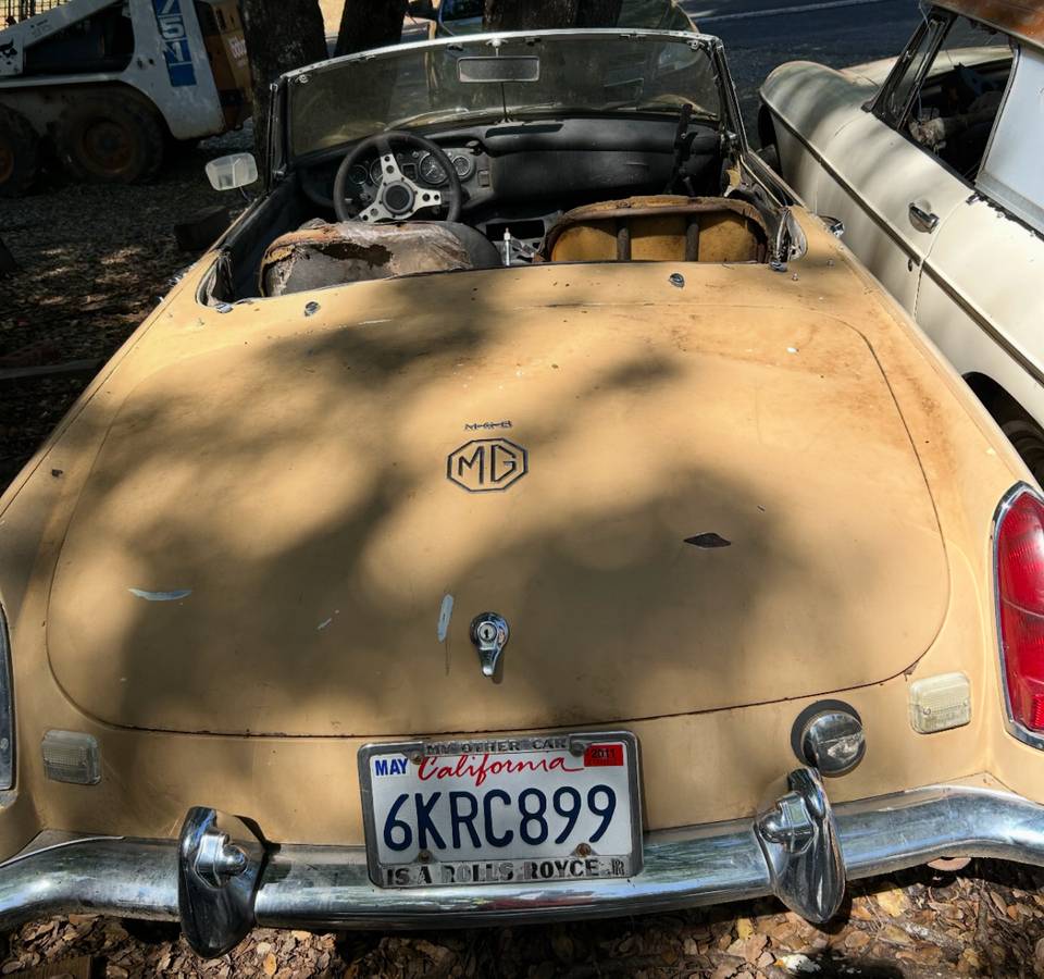 Mgb-roadster-1965-brown-3