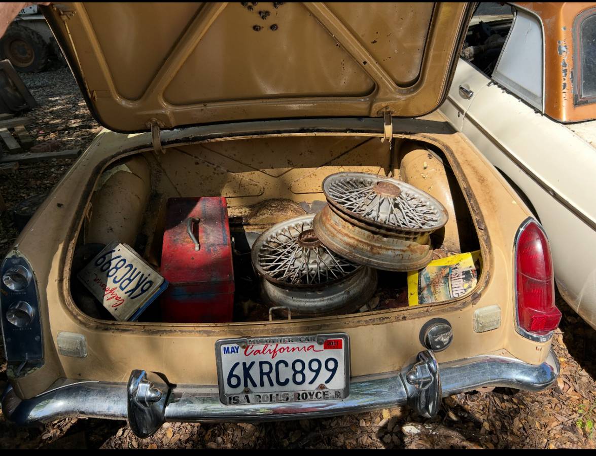 Mgb-roadster-1965-brown-4