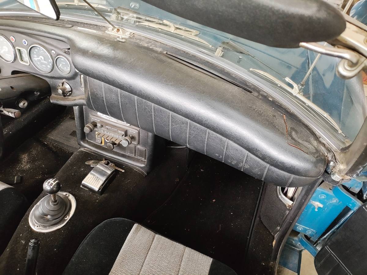 Mgb-roadster-1971-blue-1