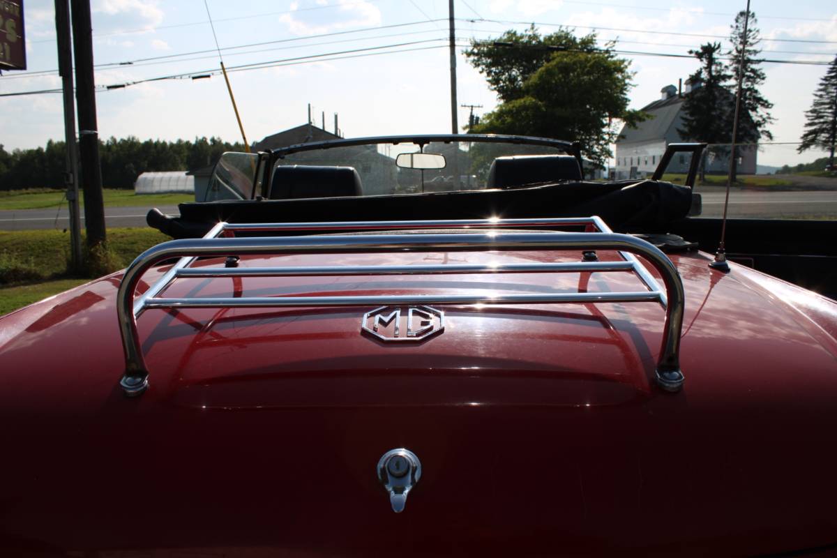 Mgb-roadster-1973-red-3