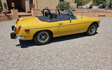 Mgb-roadster-1974-yellow-2