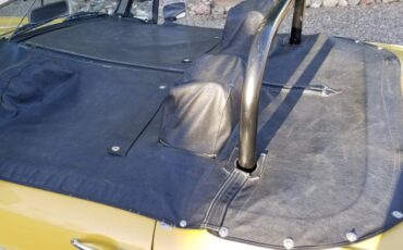 Mgb-roadster-1974-yellow-3