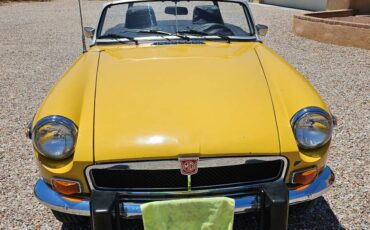 Mgb-roadster-1974-yellow