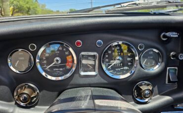 Mgb-roadster-1974-yellow-9