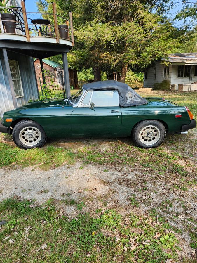 Mgb-roadster-1976-green-2