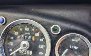 Mgb-roadster-1976-green-8