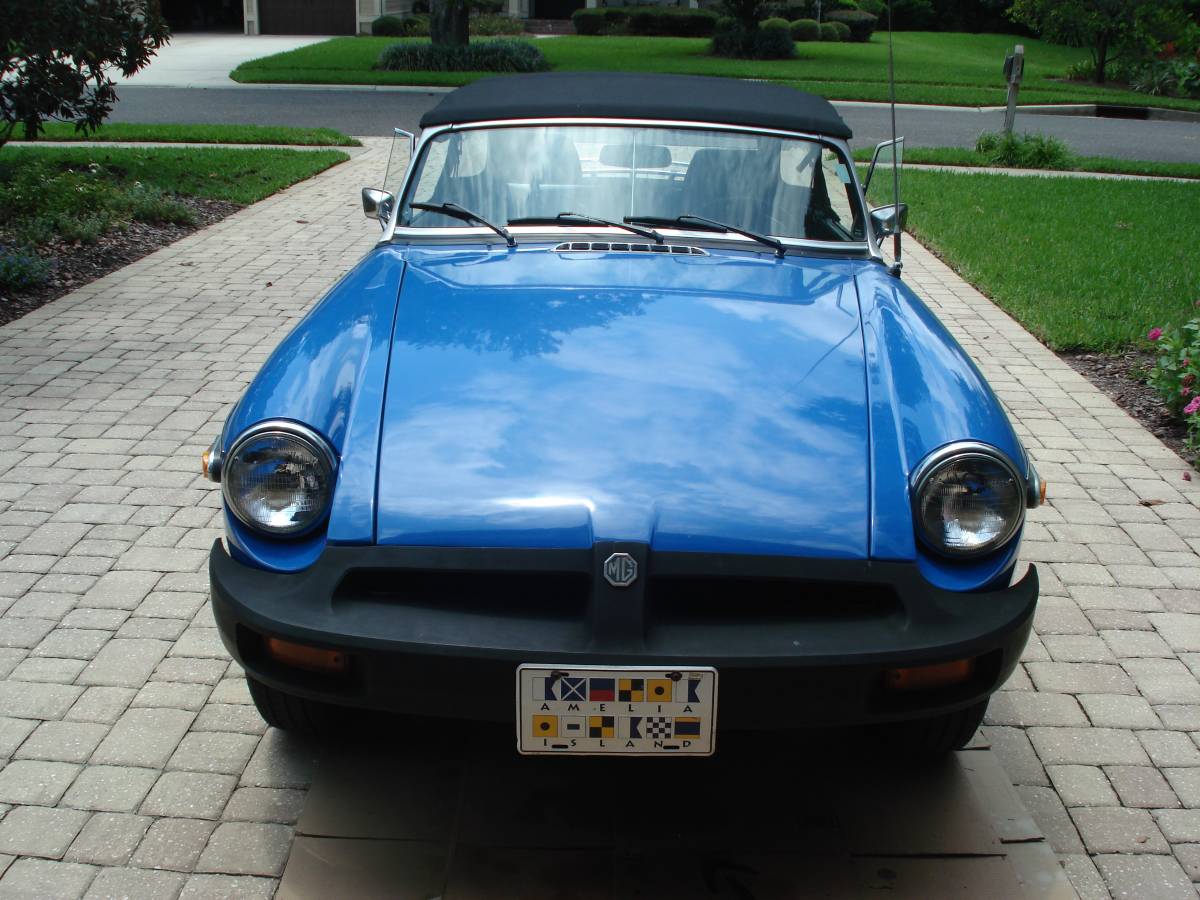 Mgb-roadster-1977-blue-3