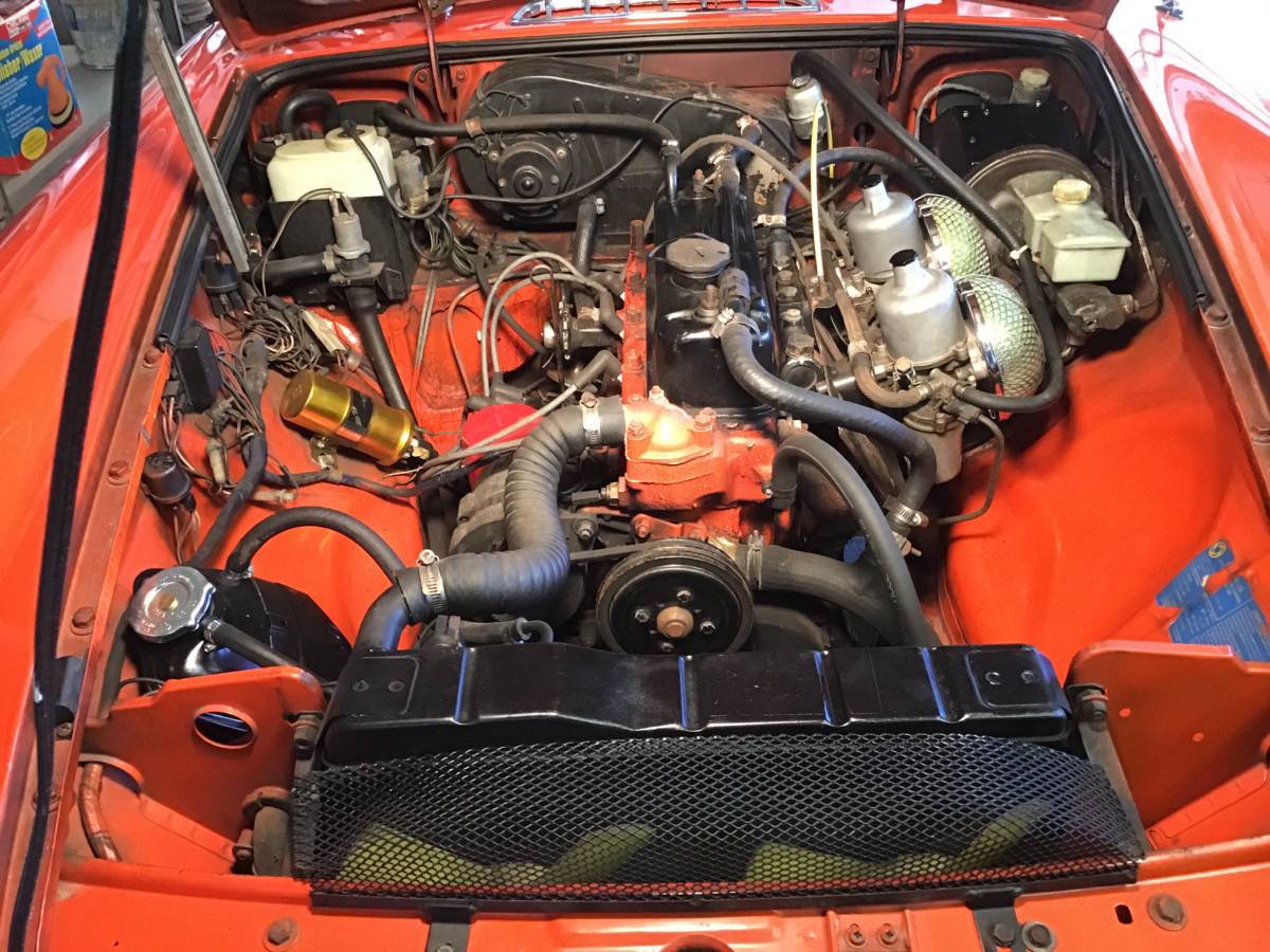 Mgb-roadster-1978-orange-5