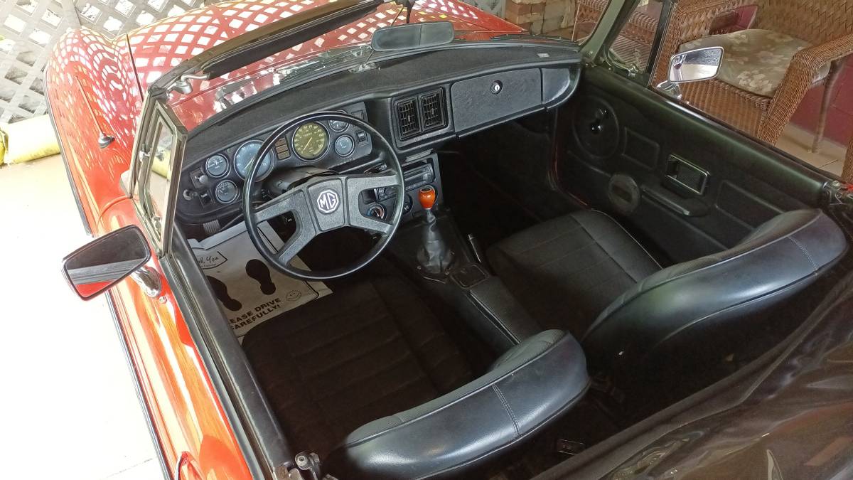 Mgb-roadster-1979-orange-8