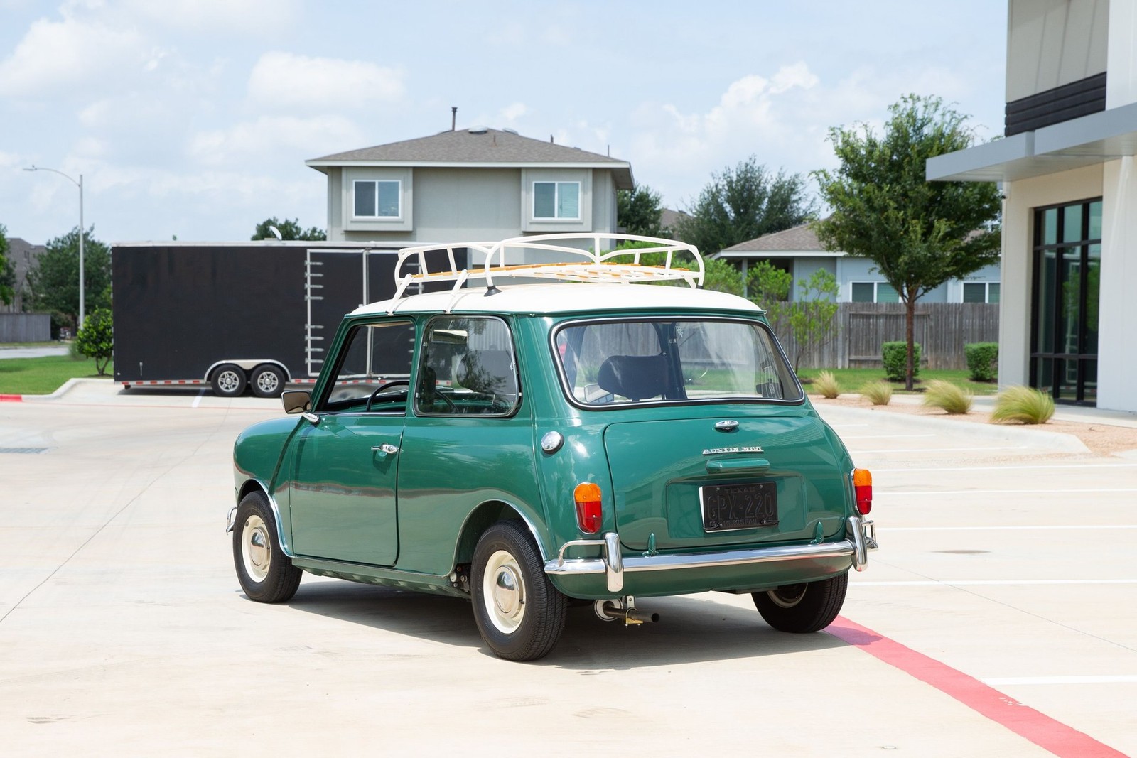 Mini-Classic-Mini-1974-Hatchback-6