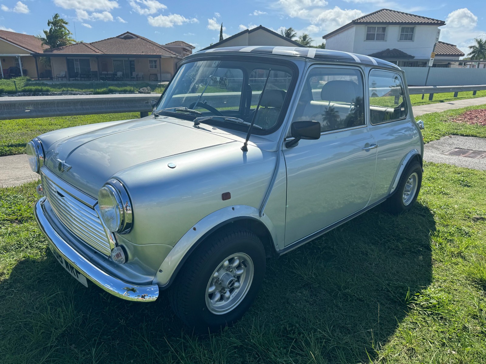 Mini-Classic-Mini-1994-Coupe-1