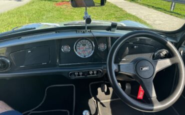 Mini-Classic-Mini-1994-Coupe-14