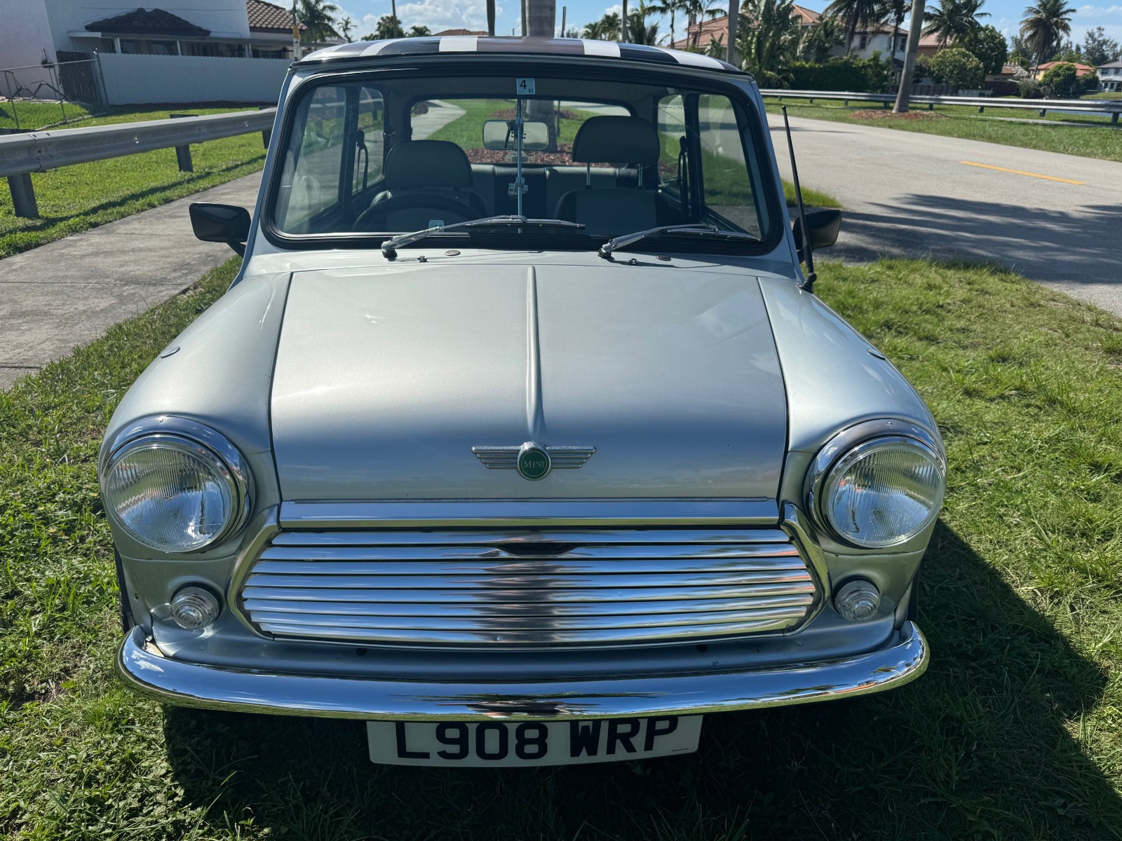 Mini-Classic-Mini-1994-Coupe-22