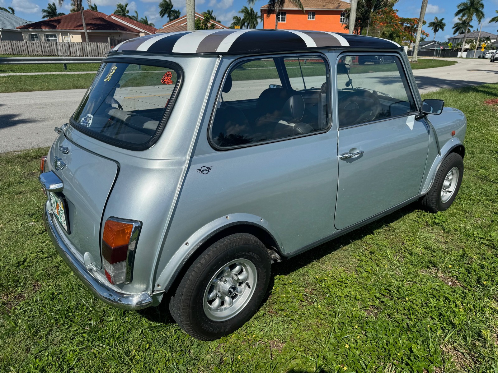 Mini-Classic-Mini-1994-Coupe-5